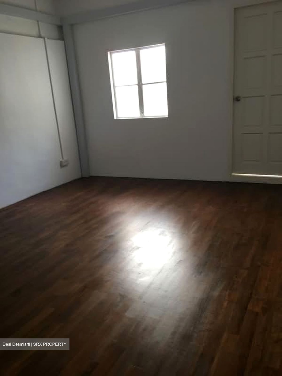 North Bridge Road (D7), Office #595193641
